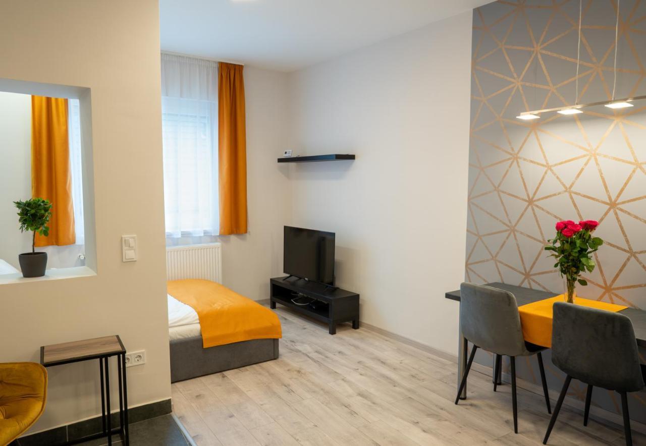 Var Apartman Eğri Dış mekan fotoğraf